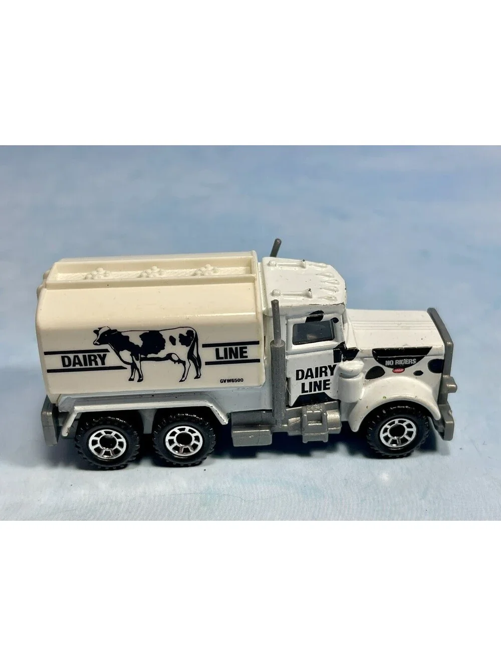 MATCHBOX 1981 peterbilt